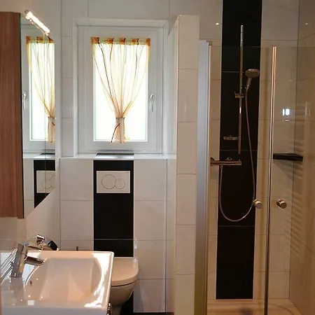 Haus Panorama, Johanna Pfluger, Kirchdorf 56, A-6335 Apartmán *