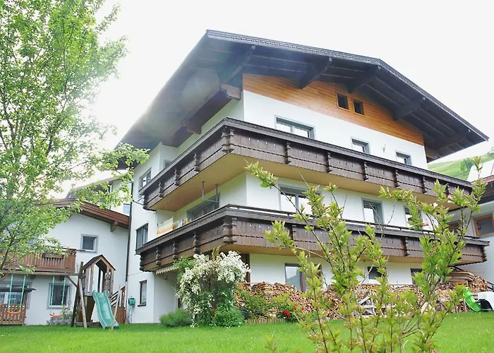 Haus Panorama, Johanna Pfluger, Kirchdorf 56, A-6335 * Thiersee