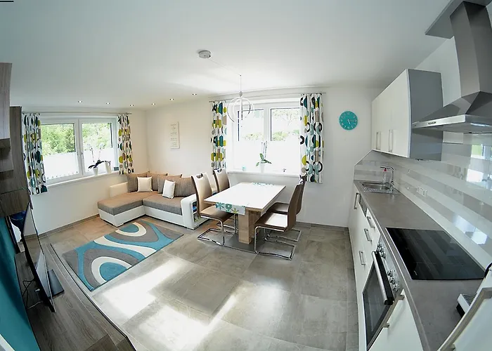 Haus Panorama, Johanna Pfluger, Kirchdorf 56, A-6335 Thiersee